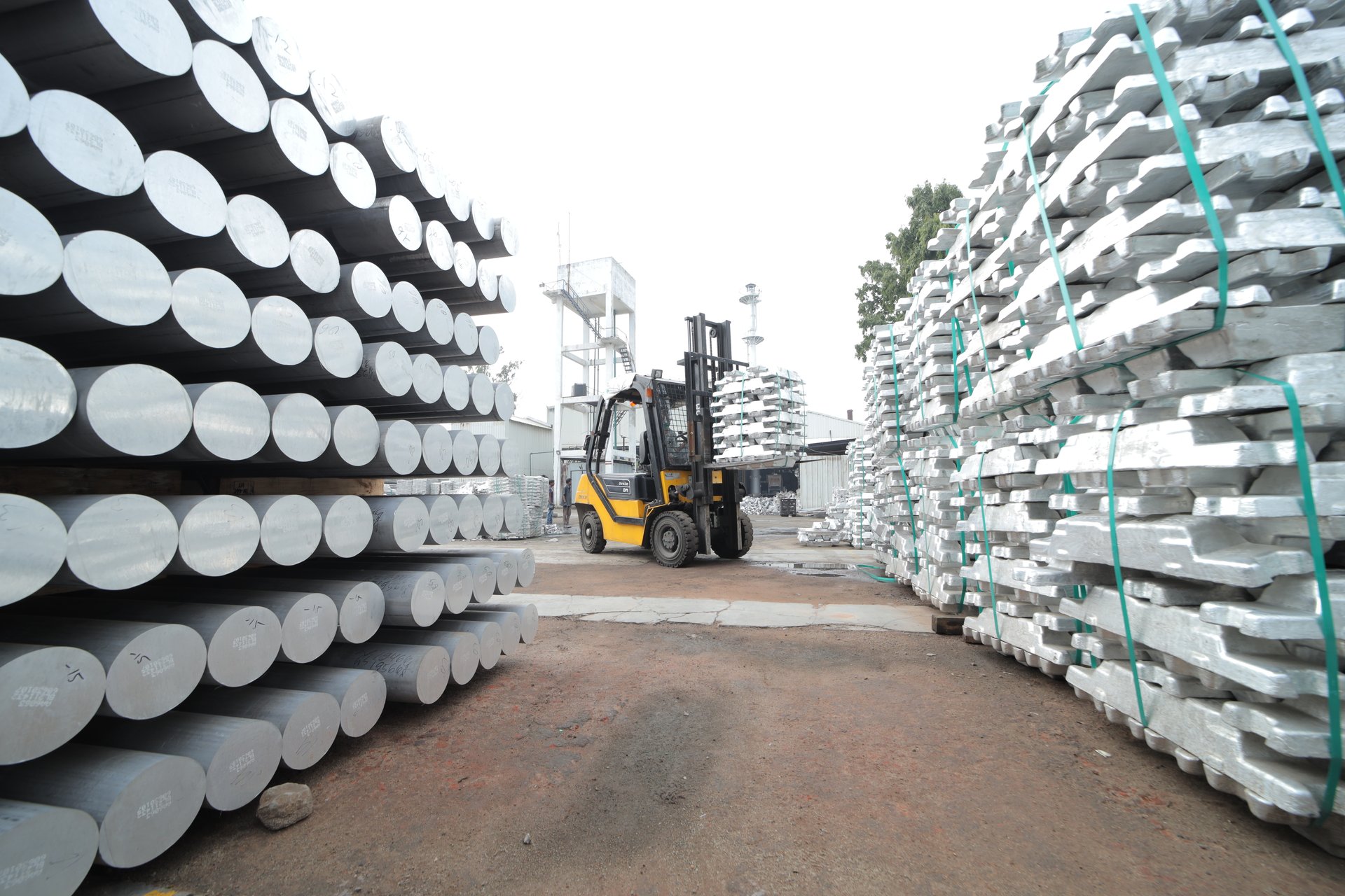 Aluminium extrusion billets from the Banco Aluminium foundry