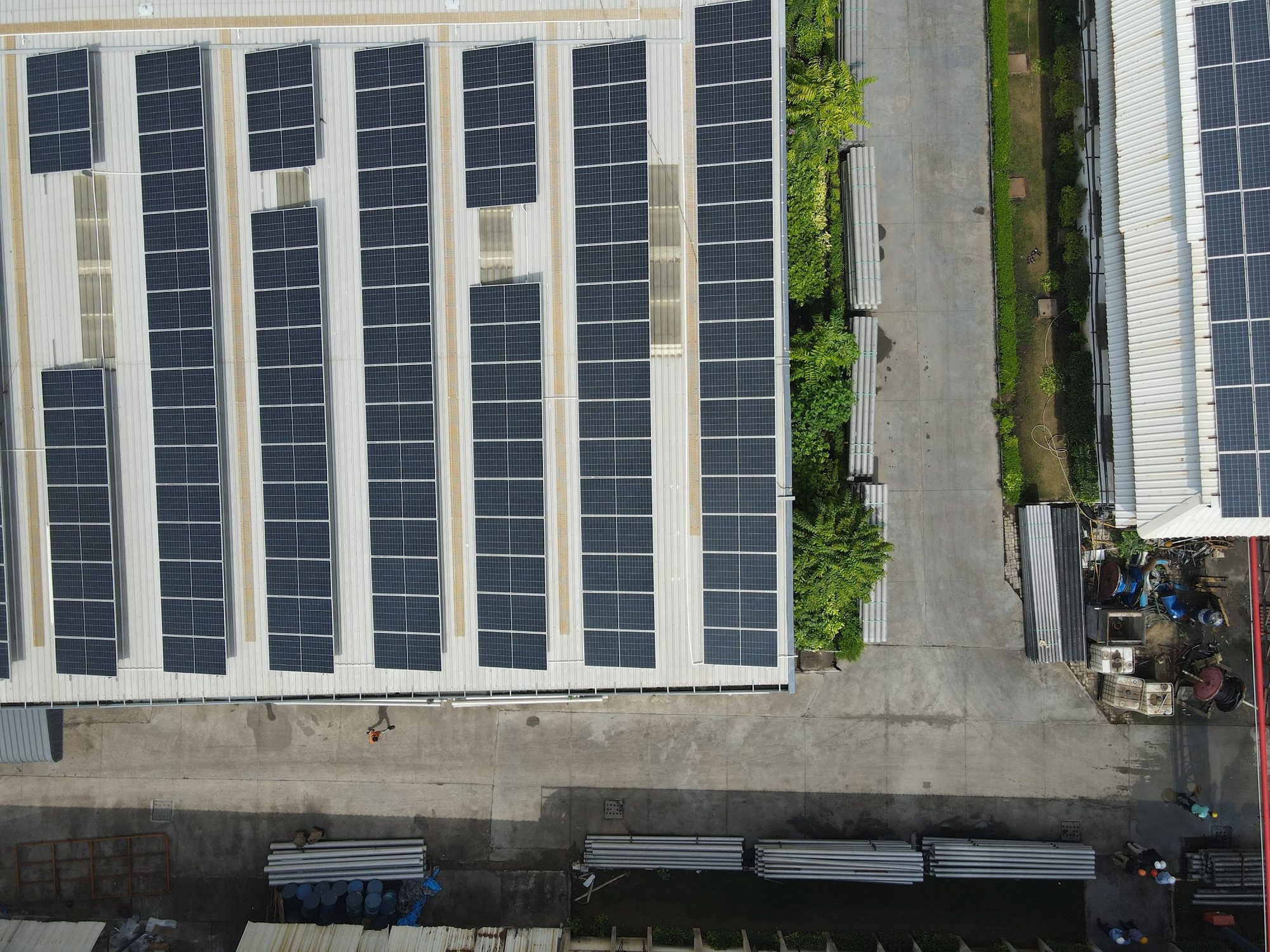 Rooftop solar panels on the Banco Aluminium plant